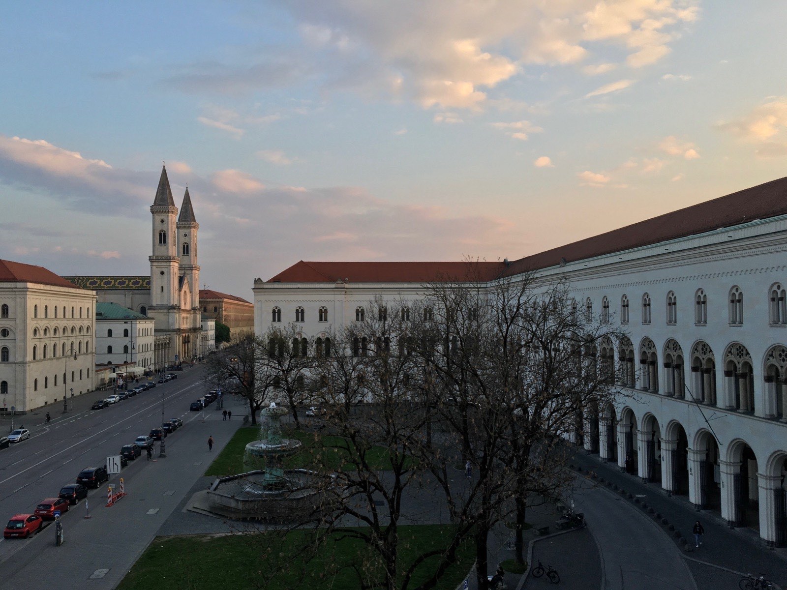 Geschwister-Scholl-Platz at LMU Munich